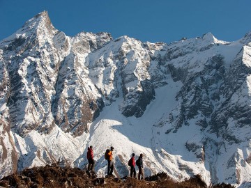 Manaslu Trek with Larkya la Pass